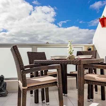 Hannah's Haven - 1 Bedroom Apt In The Heart Of Puerto Del Carmen ティアス